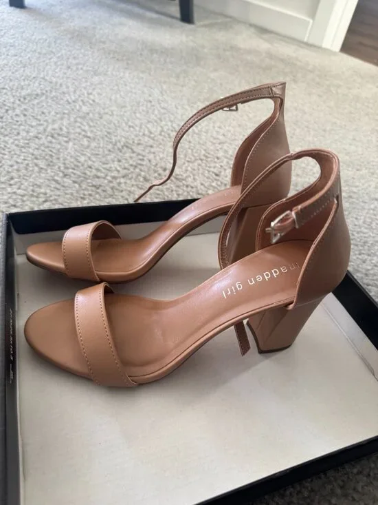 Brand new Steve Madden Nude Heels Size 8 - Picture 2 of 3